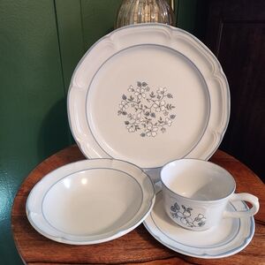 Vintage Covington Blue and White Floral Dinnerware, 4 piece set